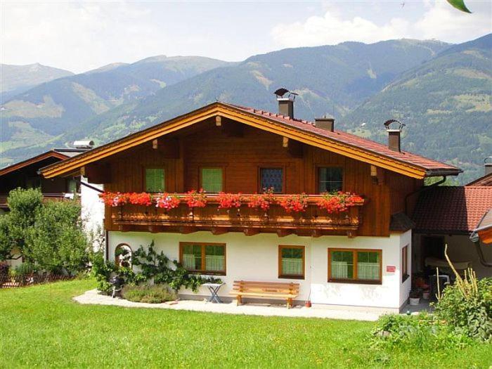 Landhaus Mitteregger Kaprun Exterior photo
